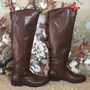 Like new Brown Boots w/Red Zippers sz 9 Jayde